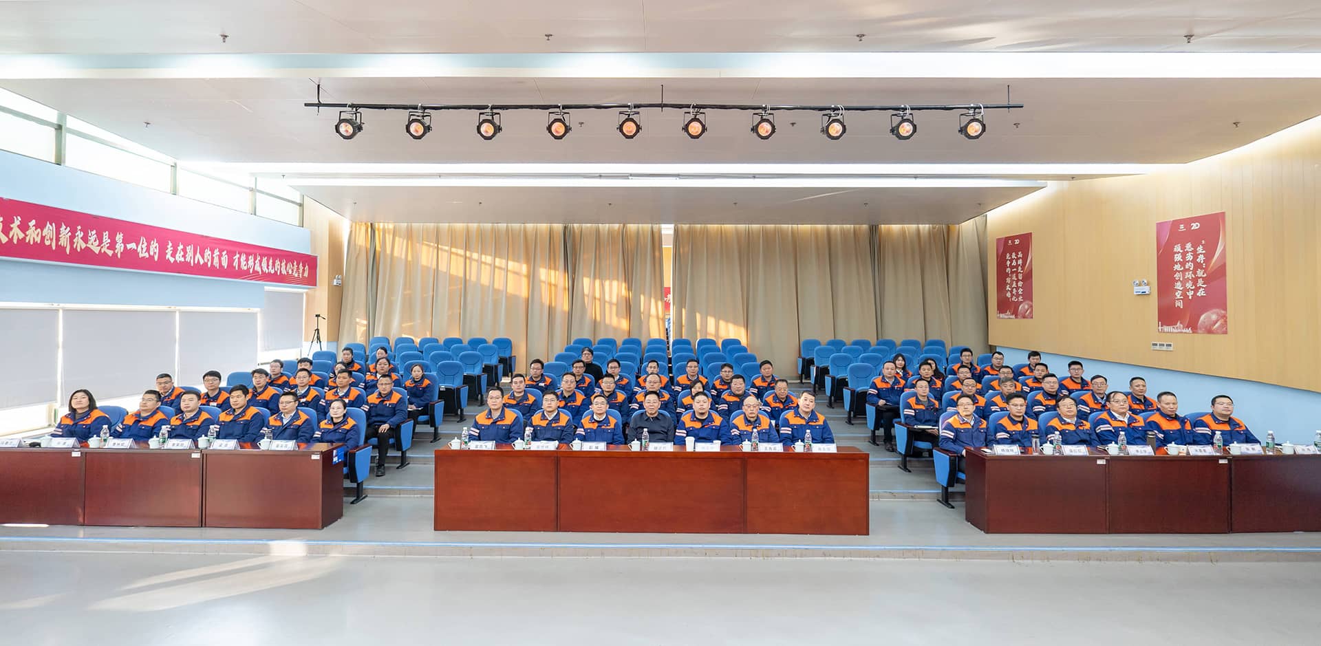 15bfac16-d8f1-49e9-aff5-f501b69e409e